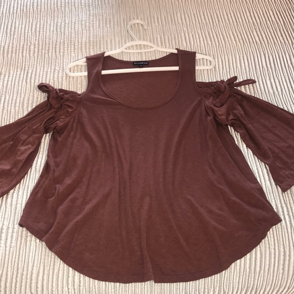 Express cold shoulder top